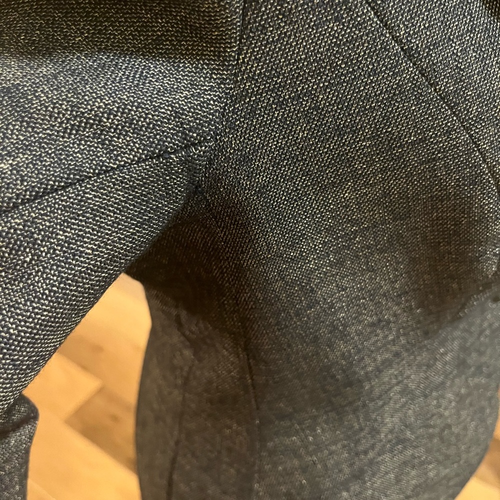 ESCADA Women Tailored Hourglass Blazer in Grey Wool - Picture 11 of 15